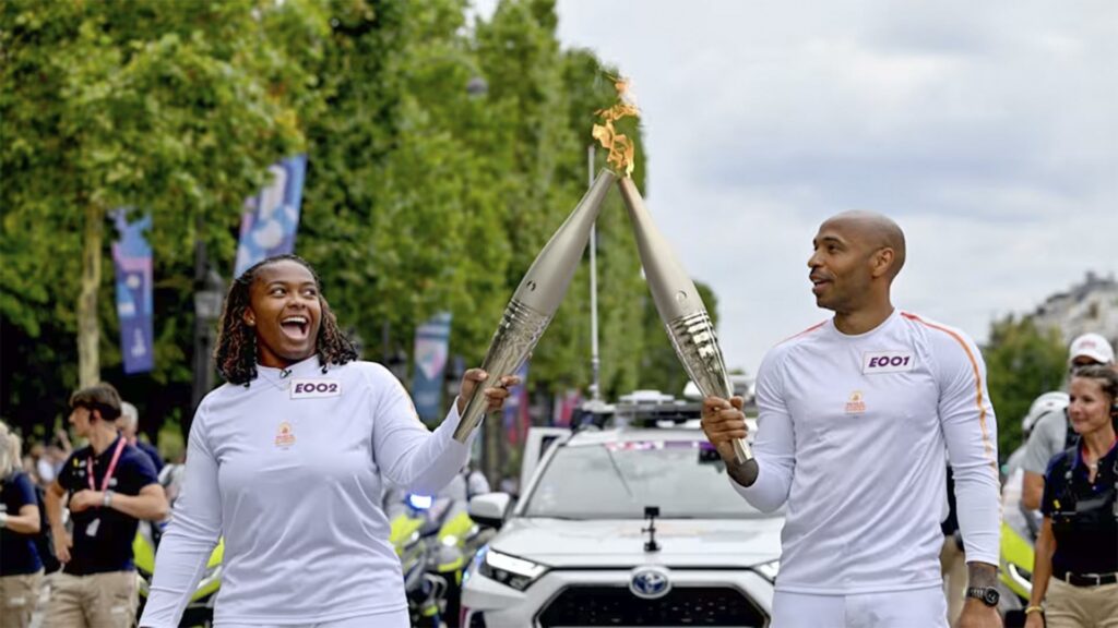 Celebridades que llevaron la antorcha olímpica de París 2024