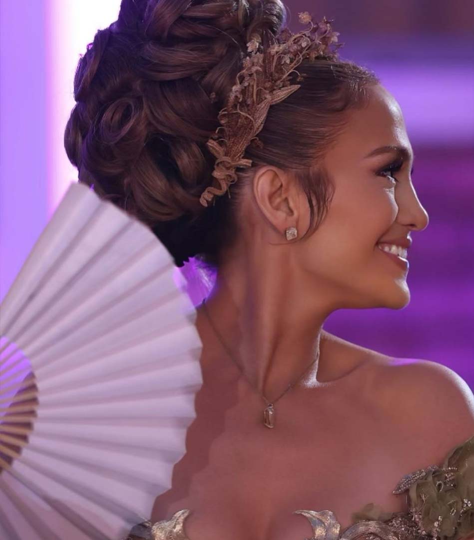El hermoso vestido estilo Bridgerton que usó JLo para su 55
