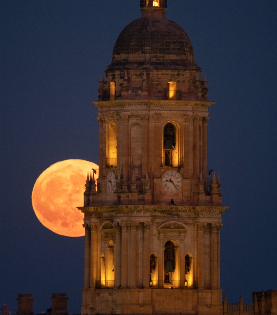 Así se vio la Superluna Azul de Esturión en todo el mundo