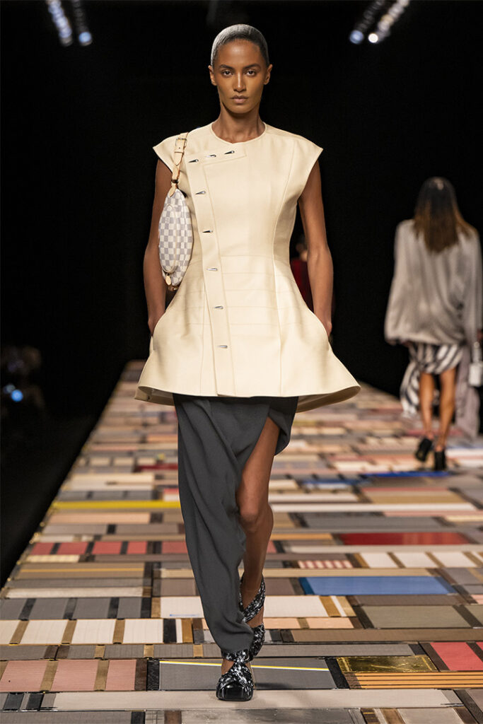 Colección femenina primavera-verano 2025 de Louis Vuitton