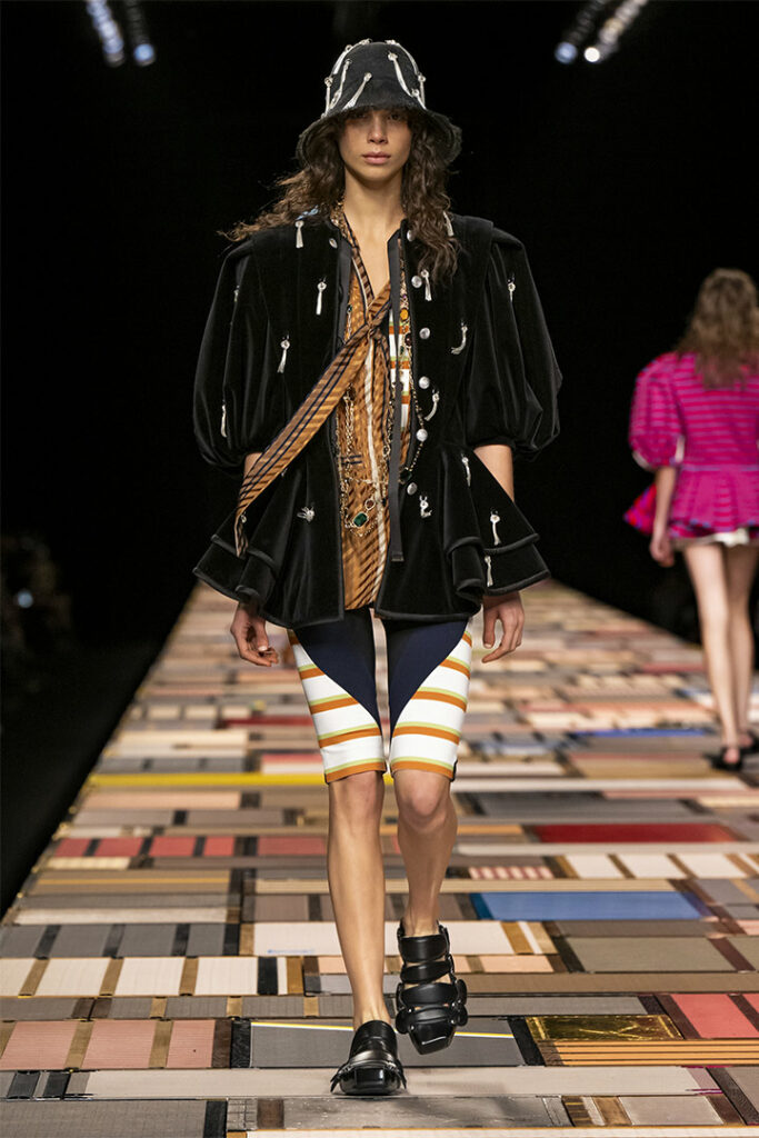Colección femenina primavera-verano 2025 de Louis Vuitton