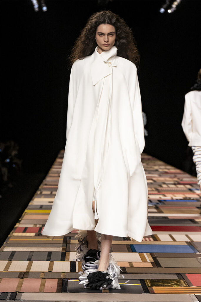 Colección femenina primavera-verano 2025 de Louis Vuitton