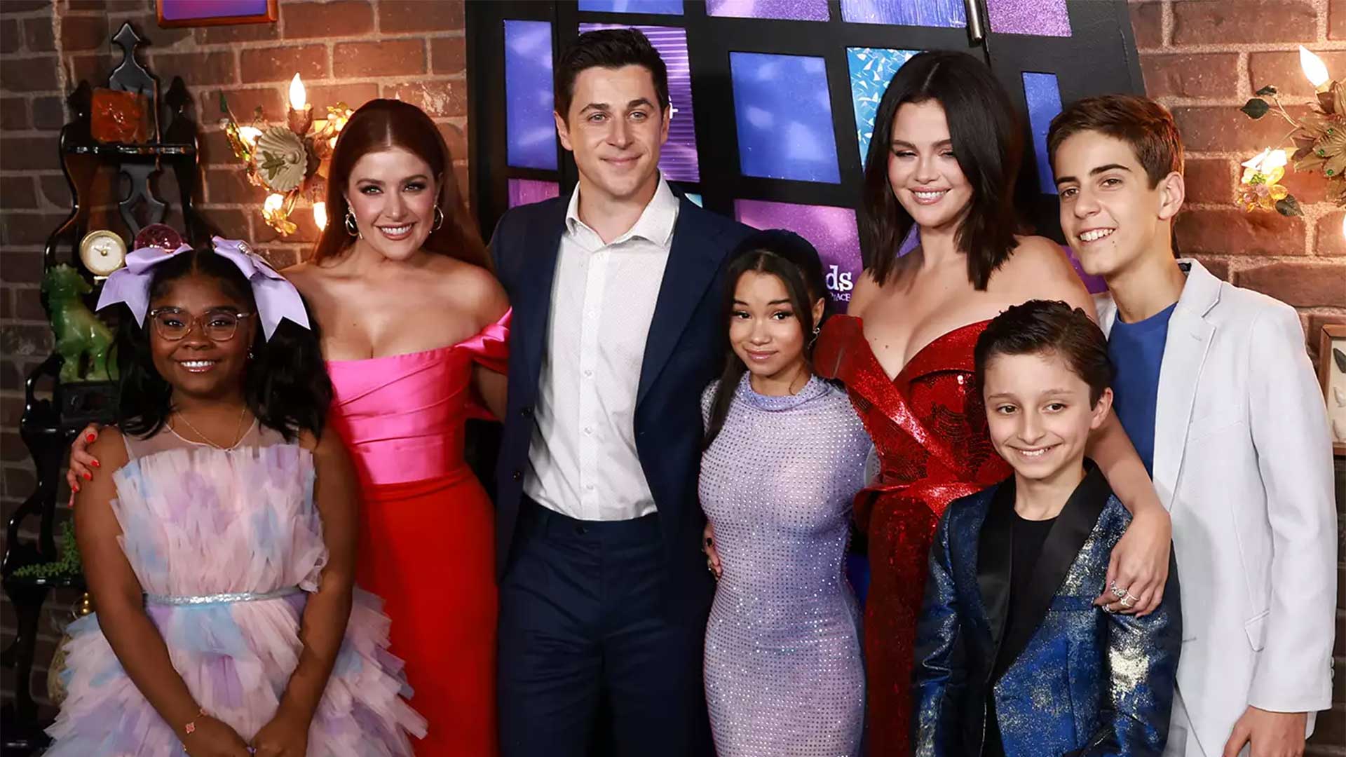 La icónica premier de Wizards Beyond Waverly Place con ex estrellas Disney 1