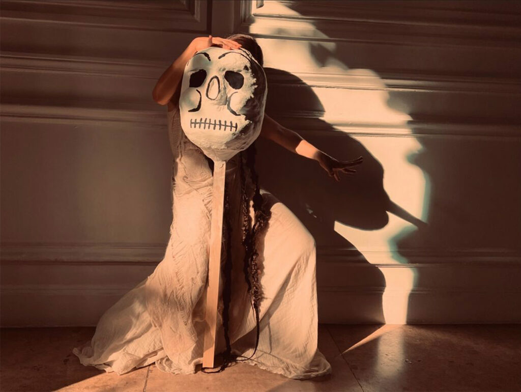 Día de Muertos 2024: Que vengan las flores de Natalia Lafourcade
