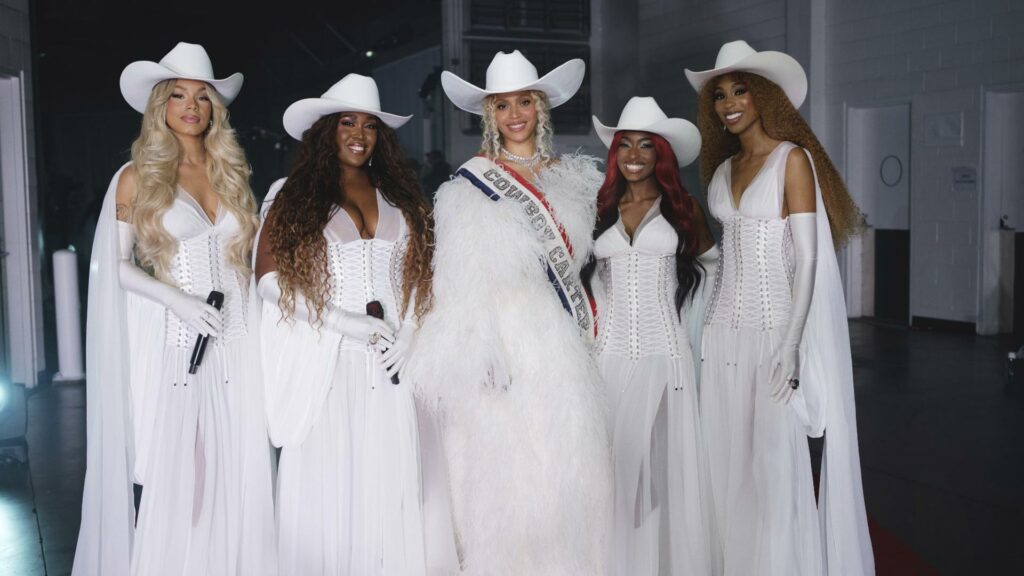 NFL Christmas Gameday: Beyoncé deslumbra en el medio tiempo
