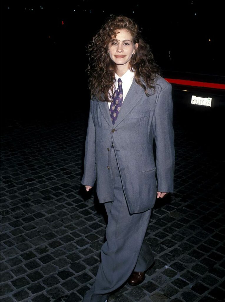 El traje que lució Julia Roberts para los Globos de Oro en 1990