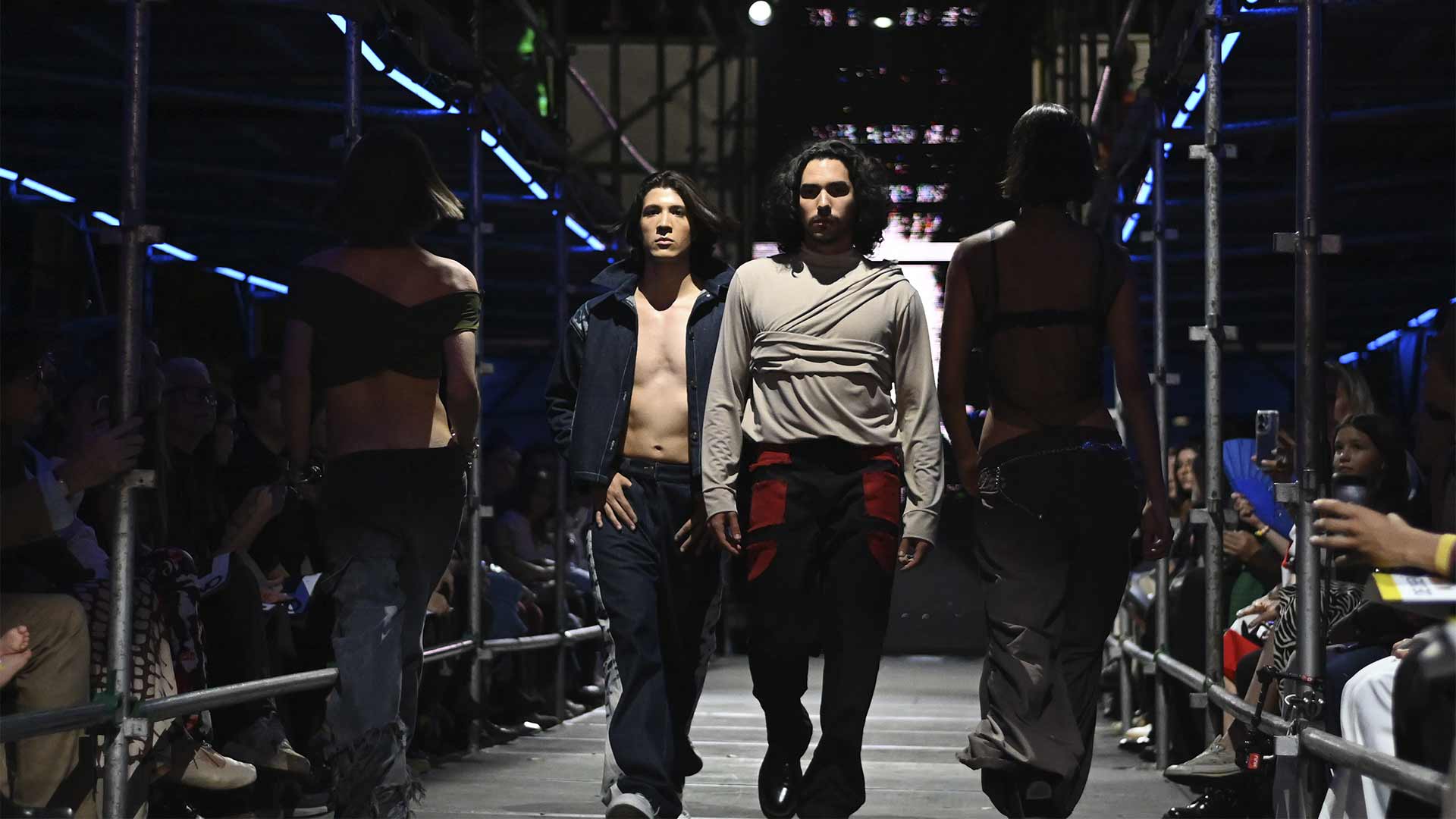 Pasillo Instituto de Diseño de Caracas celebró su desfile anual