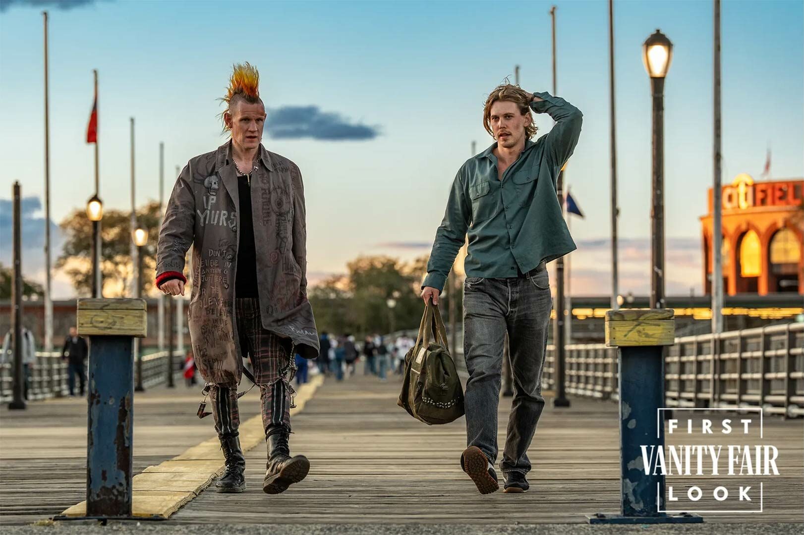 Fotos exclusivas de Austin Butler y Bad Bunny en Caught Stealing