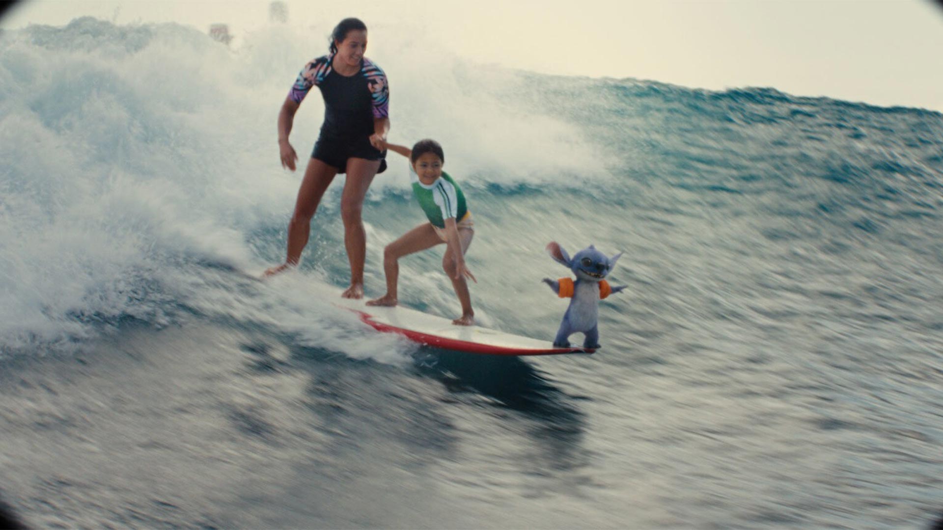 El live-action de Lilo y Stitch surfea con éxito la taquilla mundial