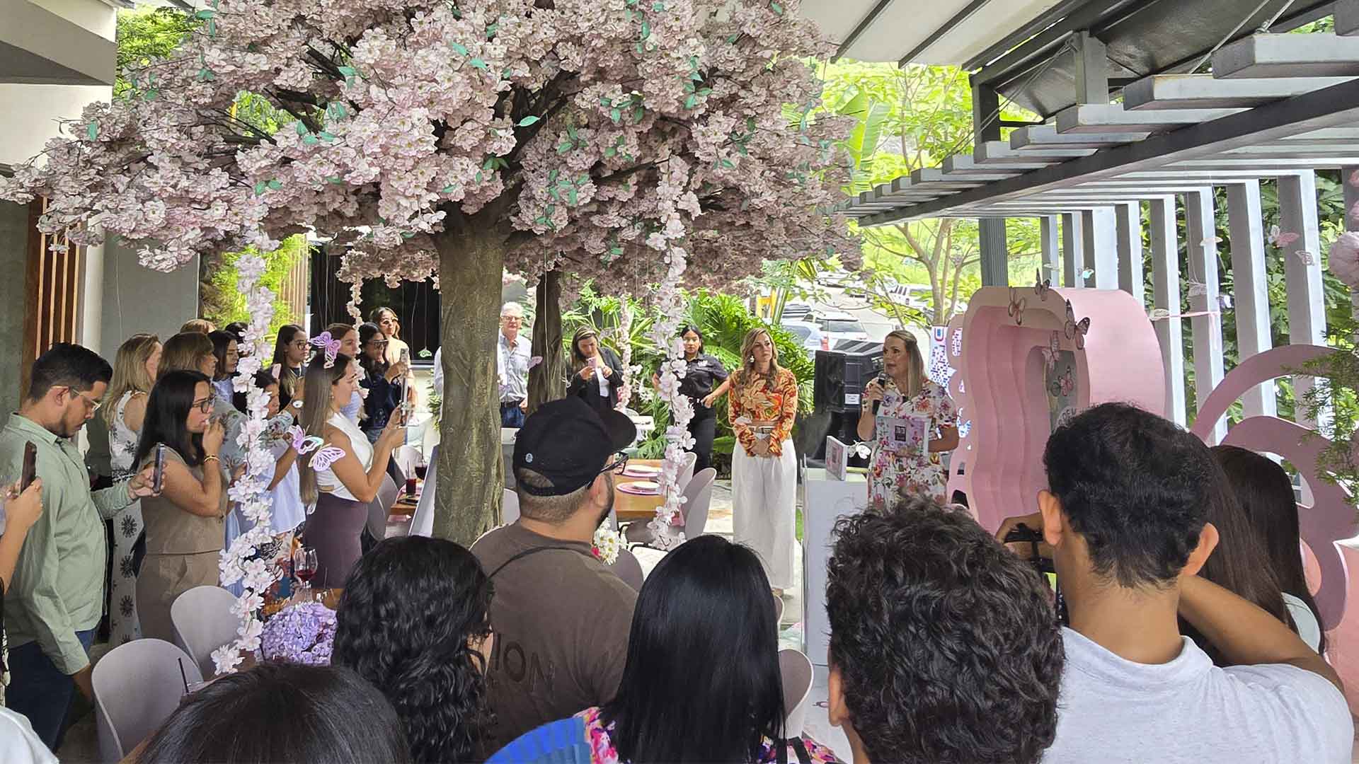 El Hogar de muchas manos presenta alianza con Chocolate 20/20
