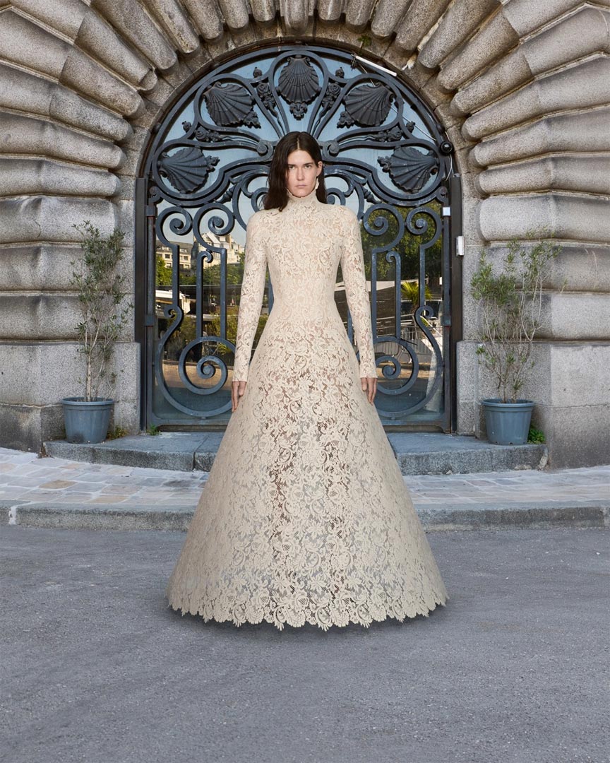 La última colección de Demna para Balenciaga en París 2025