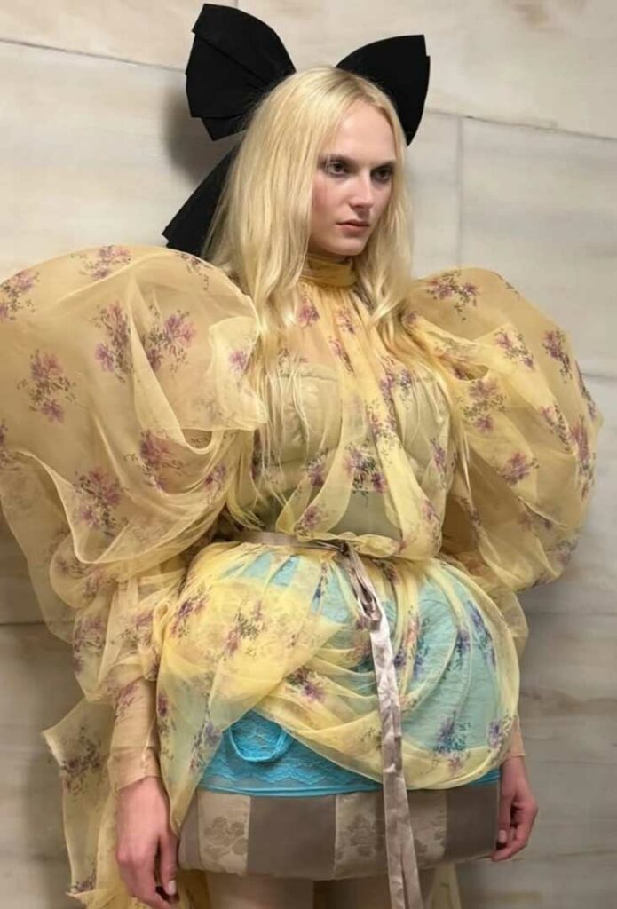 Marc Jacobs Runway 2026 deslumbra con Courage en Nueva York