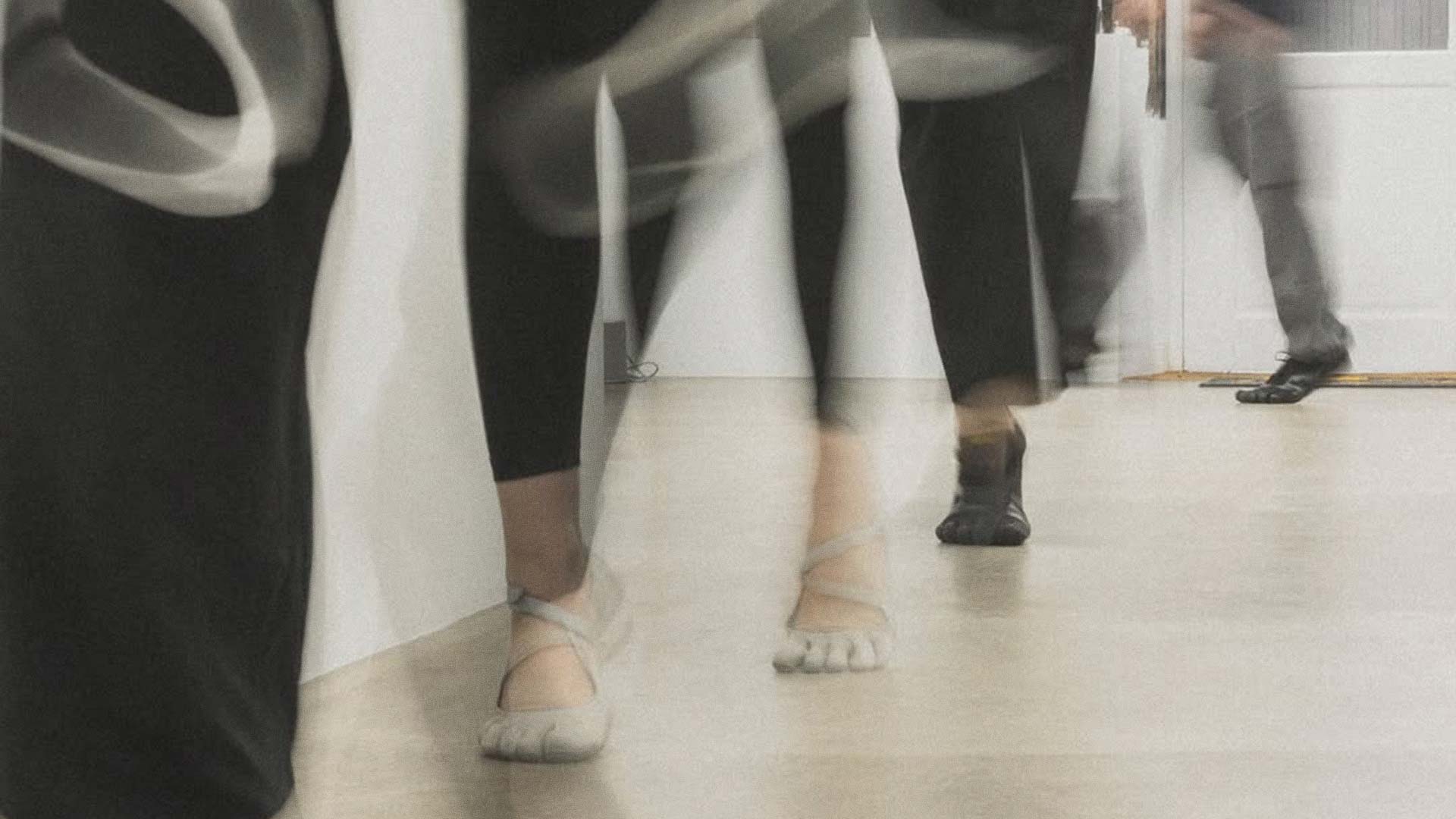 Así, la tendencia de las 'Vibram FiveFingers' hackeó la moda en 2025