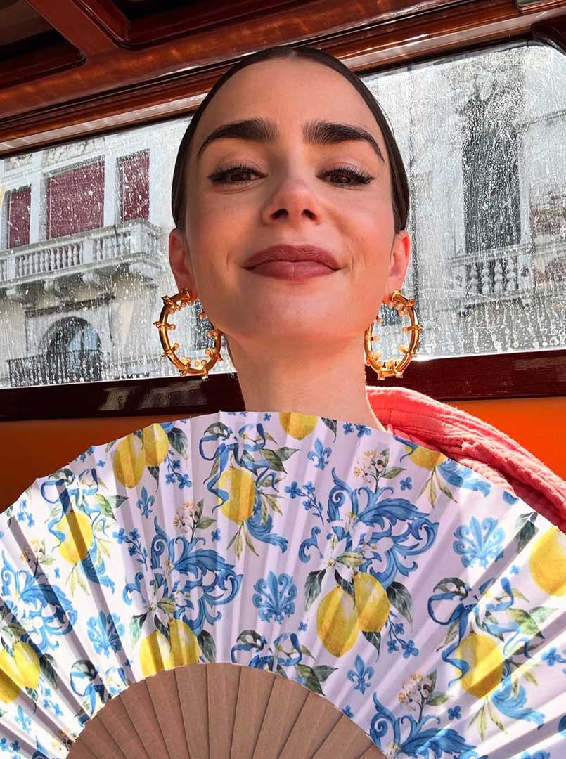Lily Collins lleva a ‘Emily en París’ a Venecia