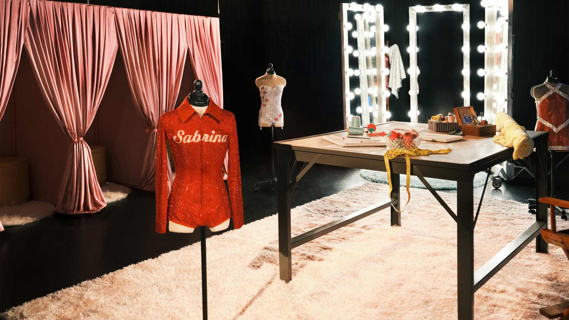 Así es la experiencia Short N’ Sweet de Sabrina Carpenter y Airbnb