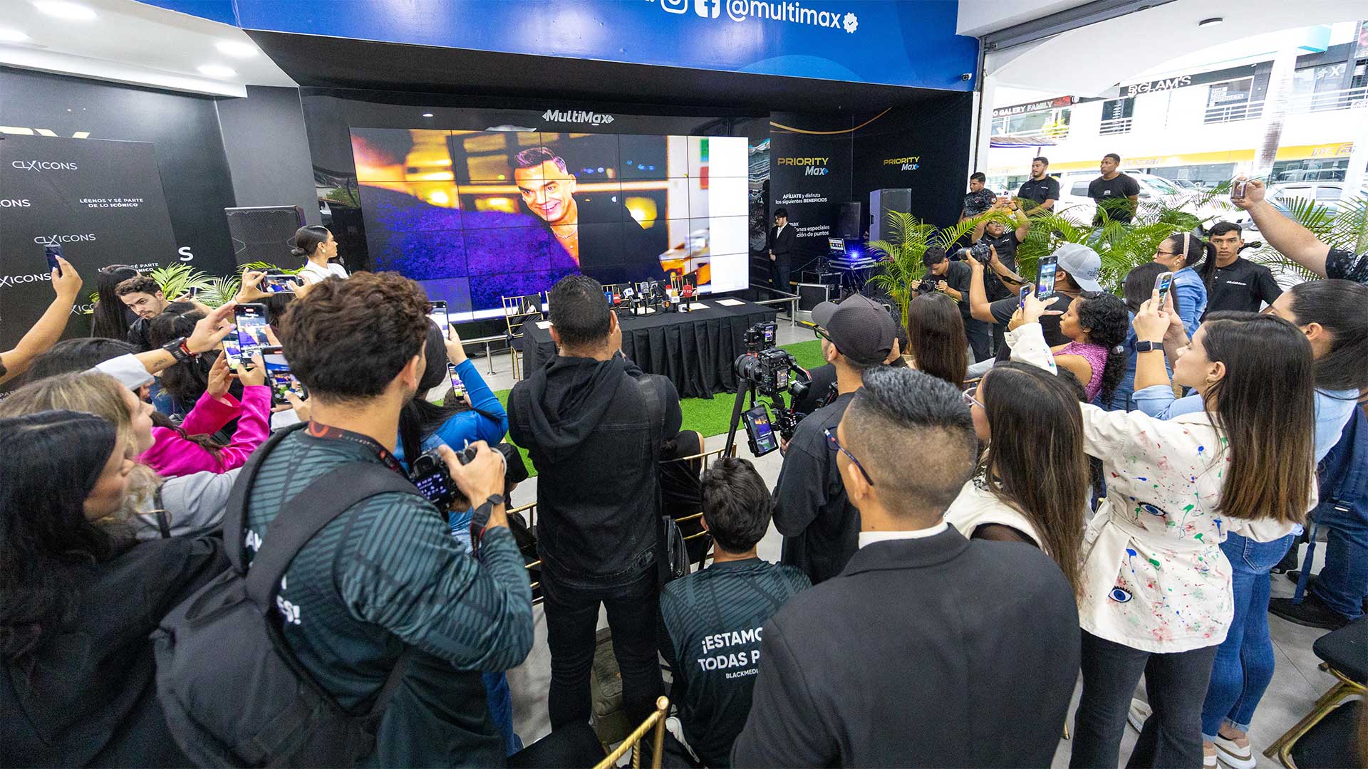 Caramelos de Cianuro protagoniza la décima edición de CLX ICONS