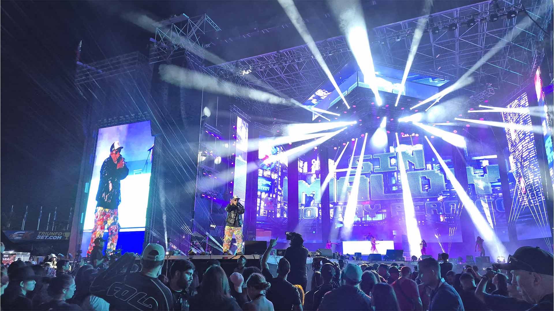 La Old School del Reggaetón encendió el Estadio Monumental
