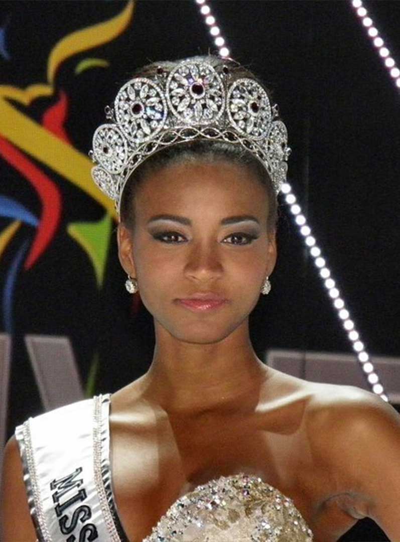 Angola: Leila Lopes