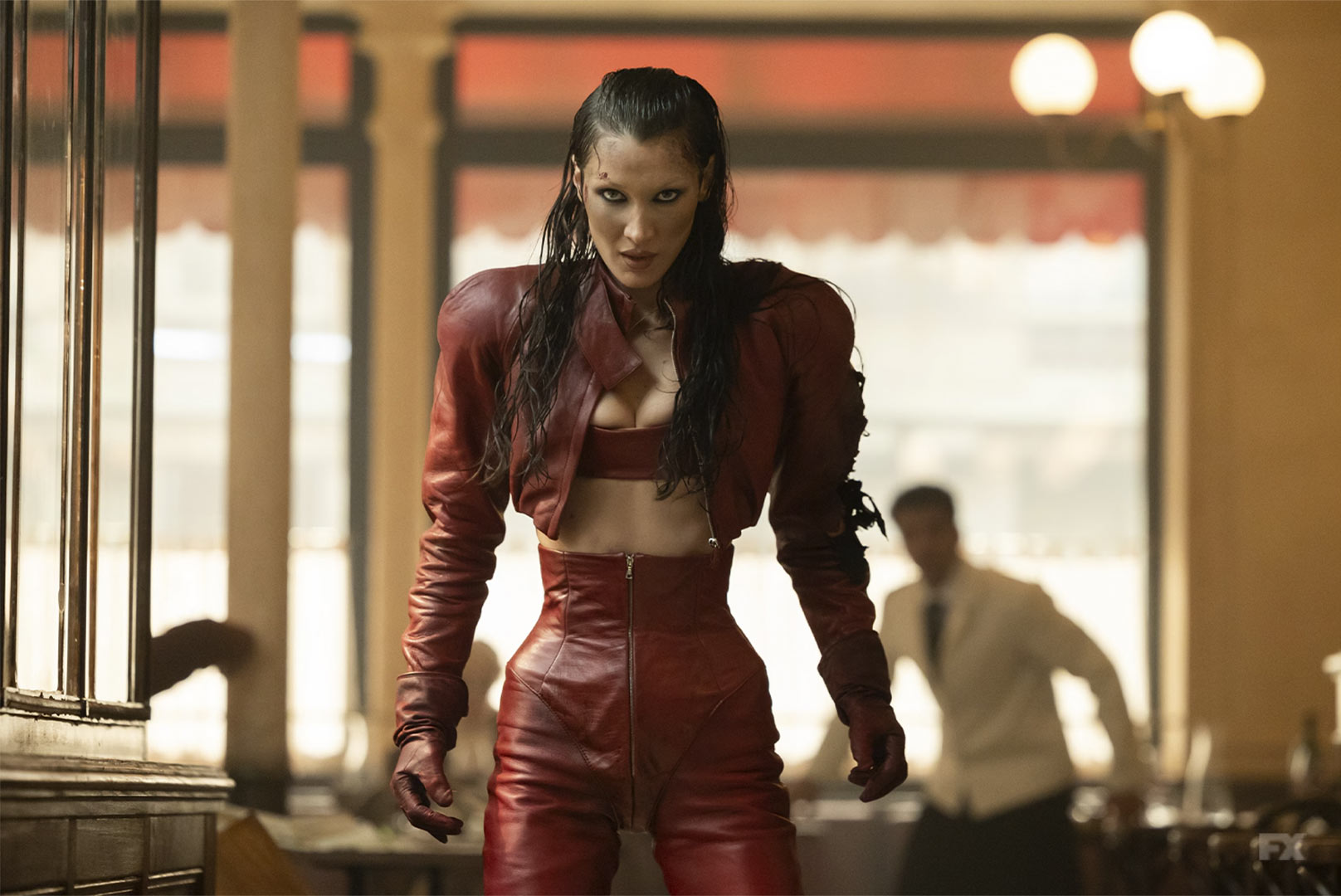 Así luce la supermodelo Bella Hadid en la nueva serie The Beauty