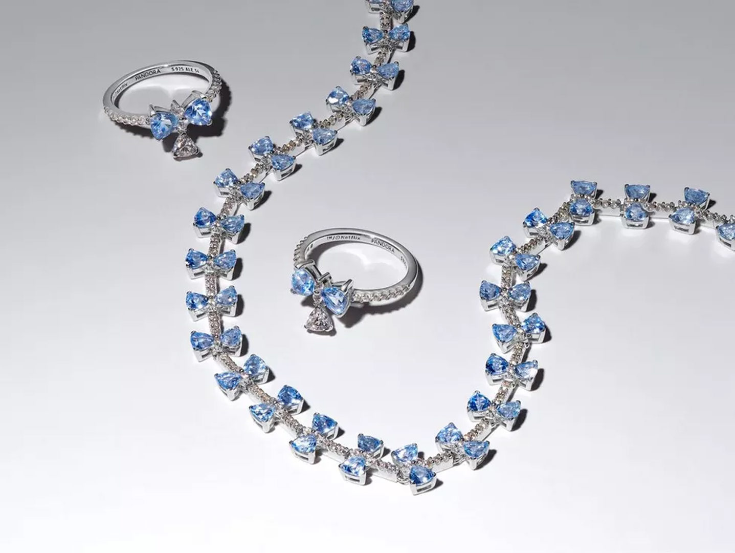 Bridgerton inspira a Pandora para su nueva colección de joyas